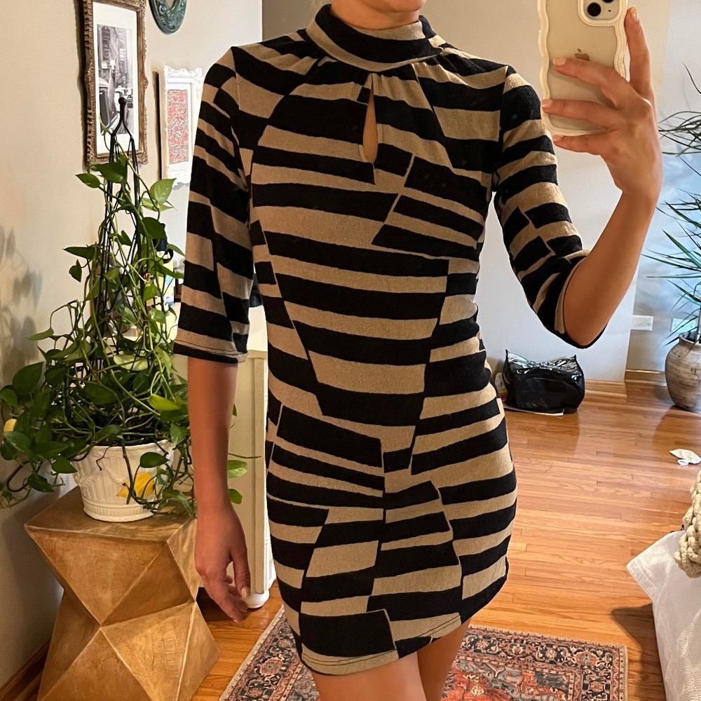 True Light Abstract Patterned Mini Dress